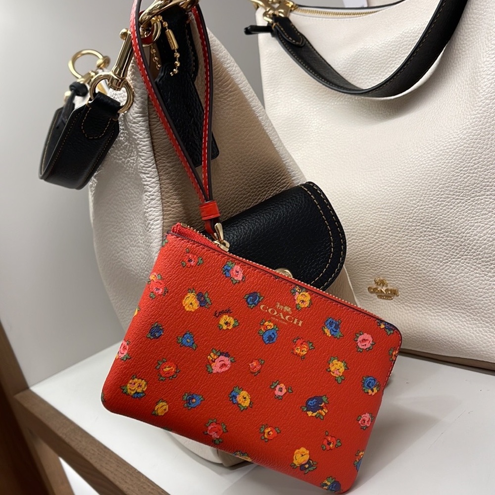 Coach Corner Zip Wristlet With Mini Vintage Rose Print
IM/Miami Red Multi - Picture 11 of 16